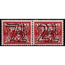 1940. Holland. Frimærker i tegning. AFA 358 og AFA 360 sammenhængende. Postfrisk.